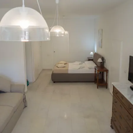 Loft Garibaldi 128 קליארי